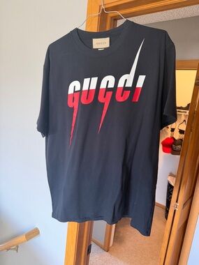 Gucci Black Short-Sleeve Logo Tee with Red and White Graphic
